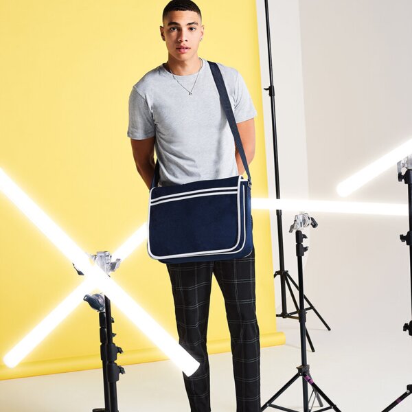 Retro messenger Thumbnail